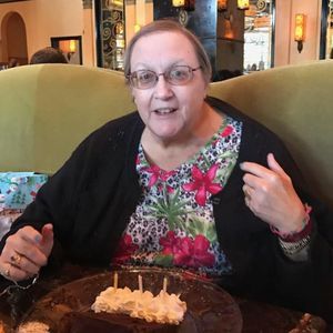 Meet your Posher, Joyce